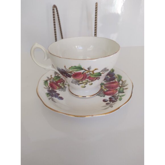 Vintage Queen Anne Bone China Teacup and Saucer Fruit pattern 1960's - Picture 7 of 10